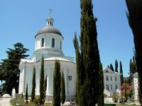 территория храма Михаила Архангела